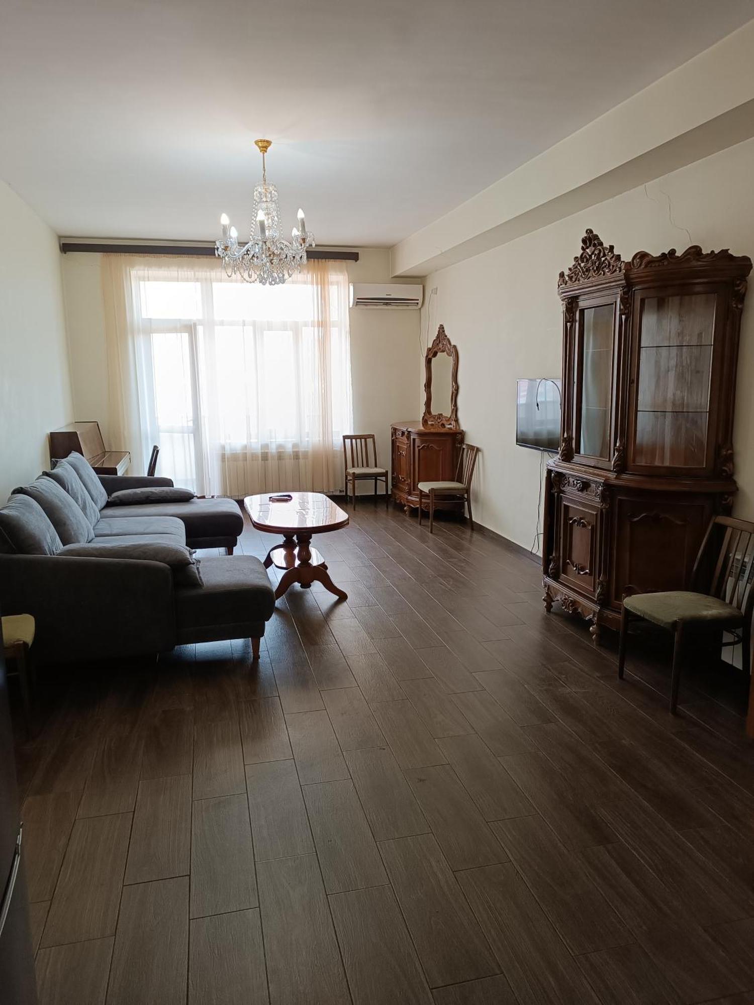 Rent Inn Yerevan On Sakharov Square Esterno foto