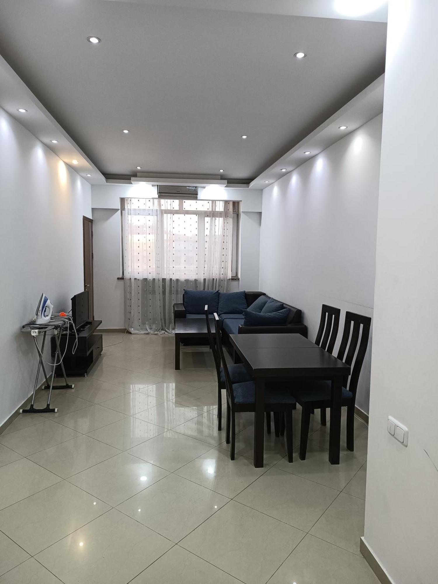 Rent Inn Yerevan On Sakharov Square Esterno foto