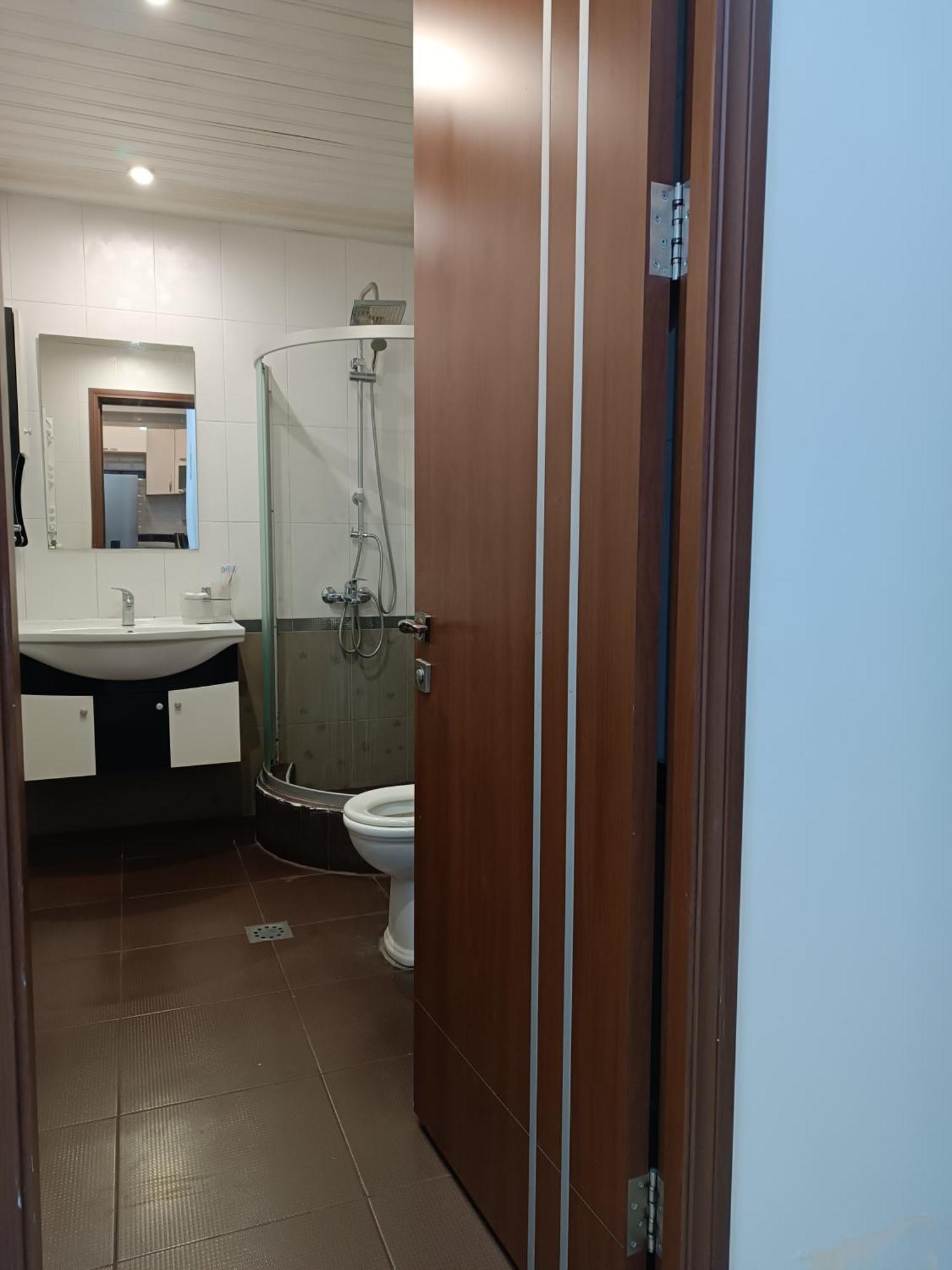 Rent Inn Yerevan On Sakharov Square Esterno foto