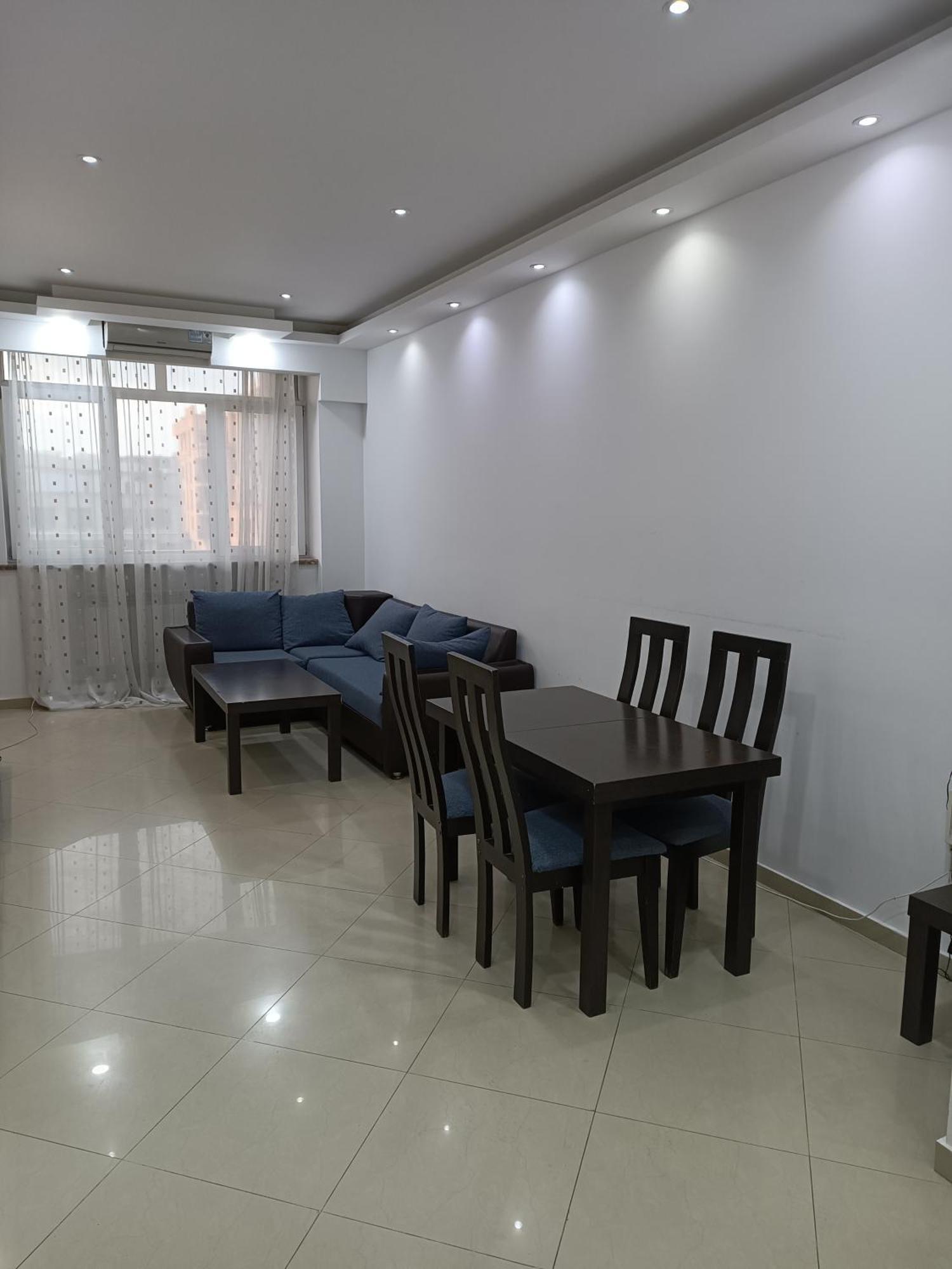 Rent Inn Yerevan On Sakharov Square Esterno foto