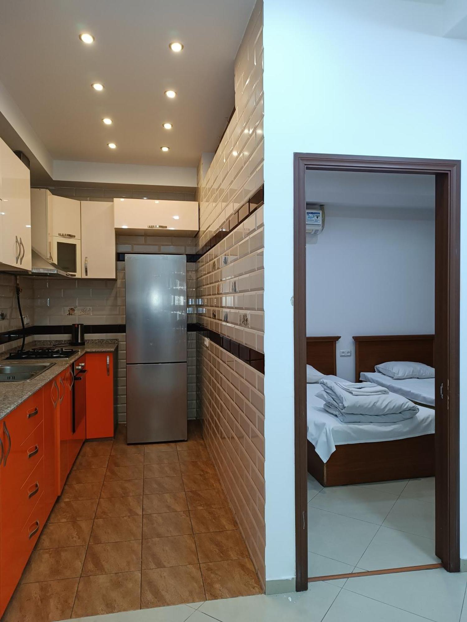 Rent Inn Yerevan On Sakharov Square Esterno foto